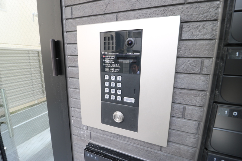 20/30 エントランス