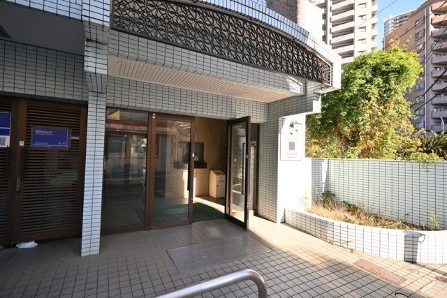 22/24 エントランス