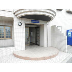 15/16 エントランス