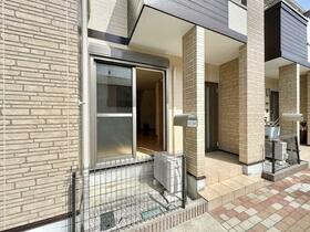 16/20 エントランス