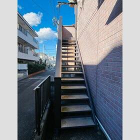 15/16 エントランス