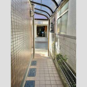 5/5 エントランス