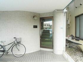 16/16 エントランス