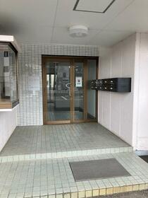 16/16 エントランス