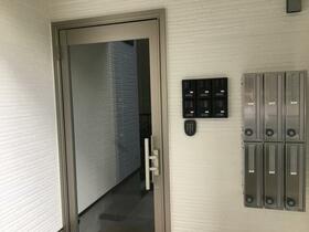 13/13 エントランス