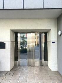 13/13 エントランス