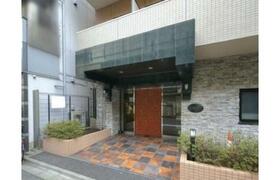 13/14 エントランス