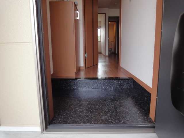13/30 玄関