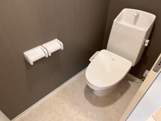 18/27 トイレ