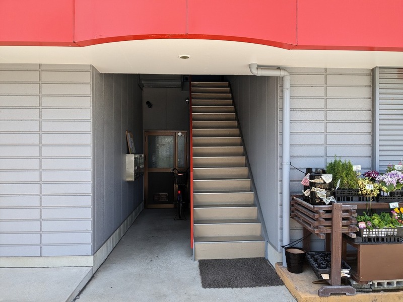 18/18 エントランス