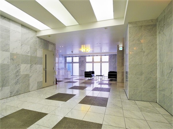 21/29 エントランス