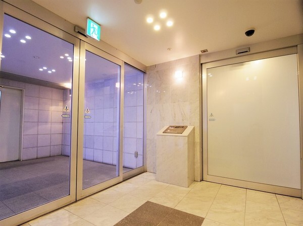 22/29 エントランス