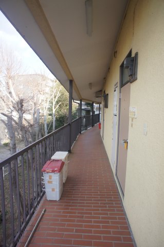 18/22 エントランス