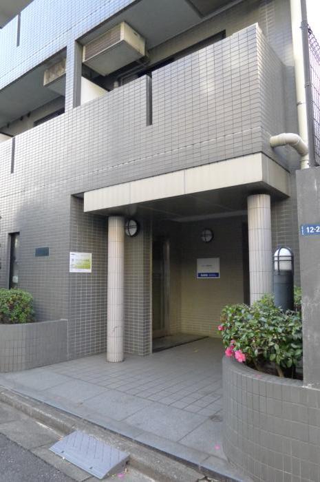 2/4 エントランス