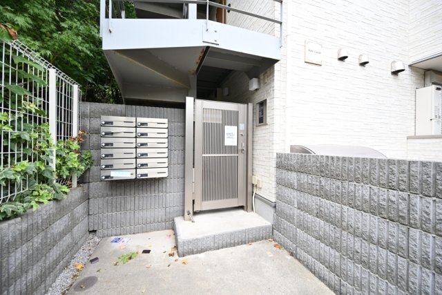 14/16 エントランス