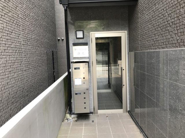 15/16 エントランス