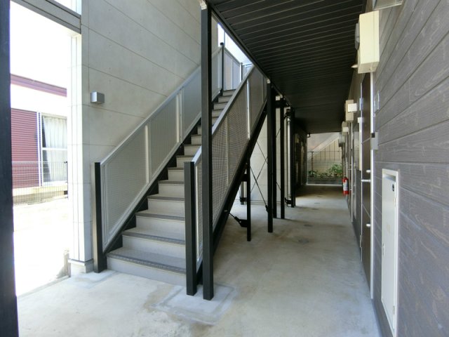 19/23 エントランス