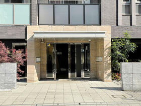 2/2 エントランス