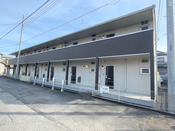 16/23 エントランス