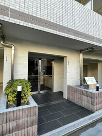 2/2 エントランス