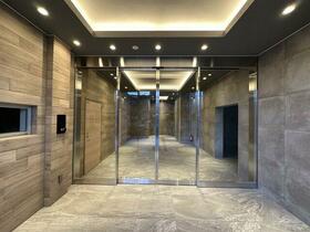 2/2 エントランス