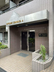 16/16 エントランス