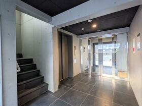 14/14 エントランス