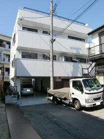 16/16 エントランス