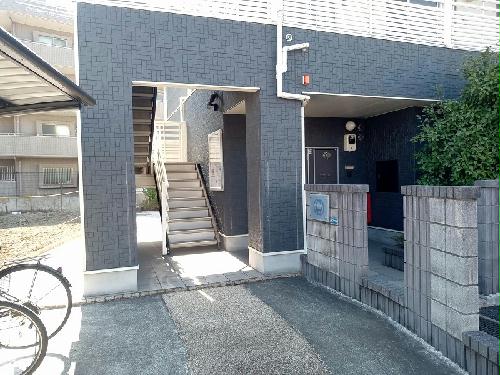 2/2 エントランス