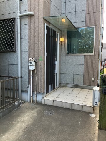 3/4 エントランス