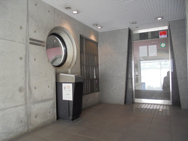 25/28 エントランス