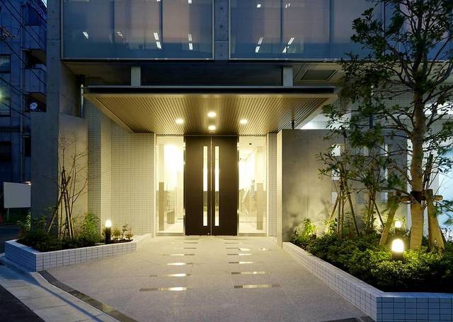 24/30 エントランス