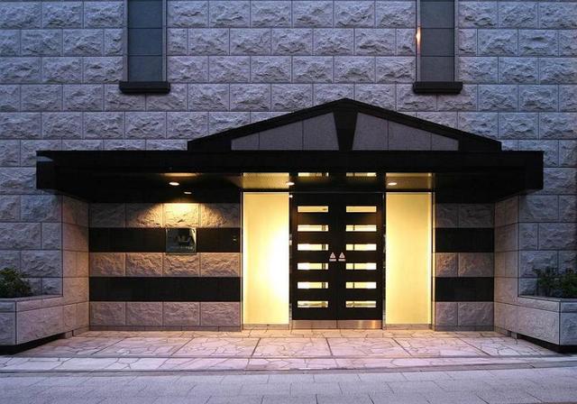 22/28 エントランス