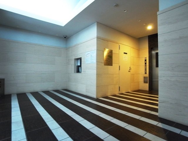 3/4 エントランス