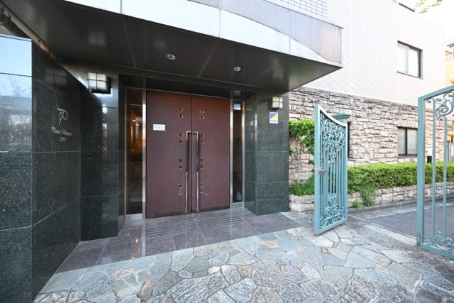 8/10 エントランス