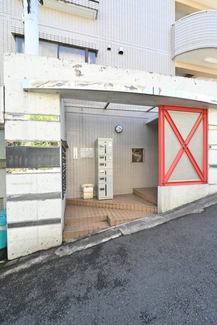 19/20 エントランス