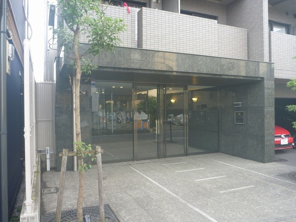 3/4 エントランス