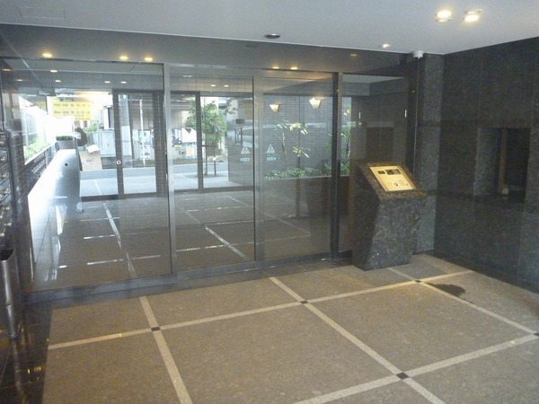 4/4 エントランス