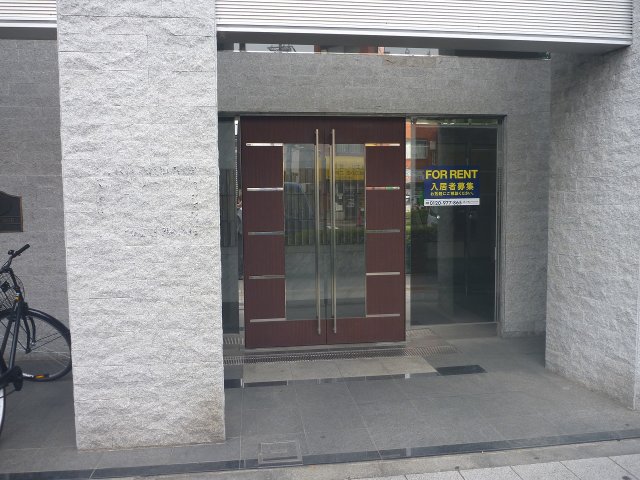 5/5 エントランス