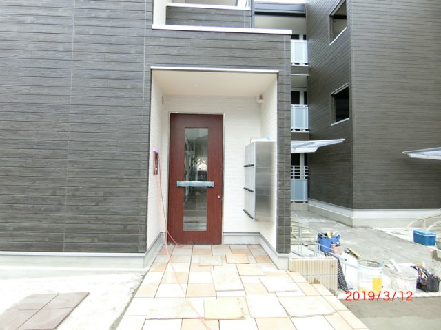 17/17 エントランス