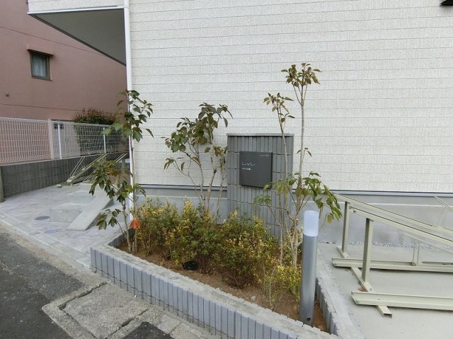 22/25 エントランス