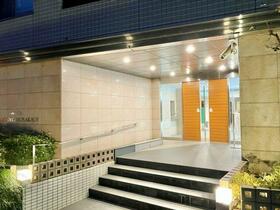 16/16 エントランス