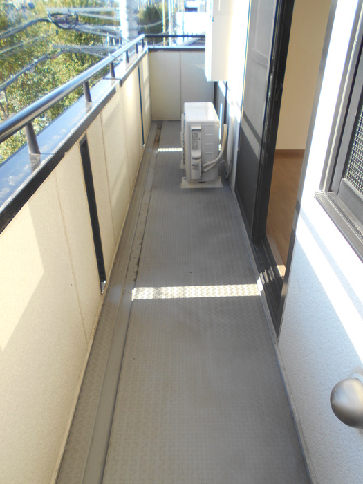 18/20 バルコニー