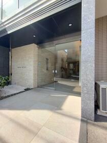 14/14 エントランス