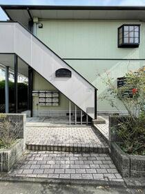 13/13 エントランス