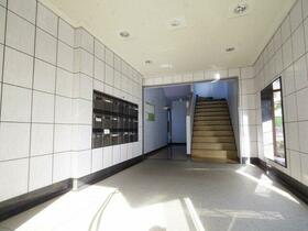 2/3 エントランス