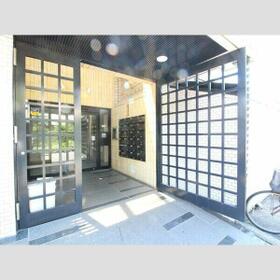 3/3 エントランス