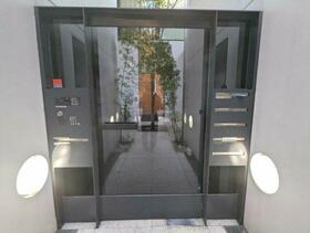 14/22 エントランス