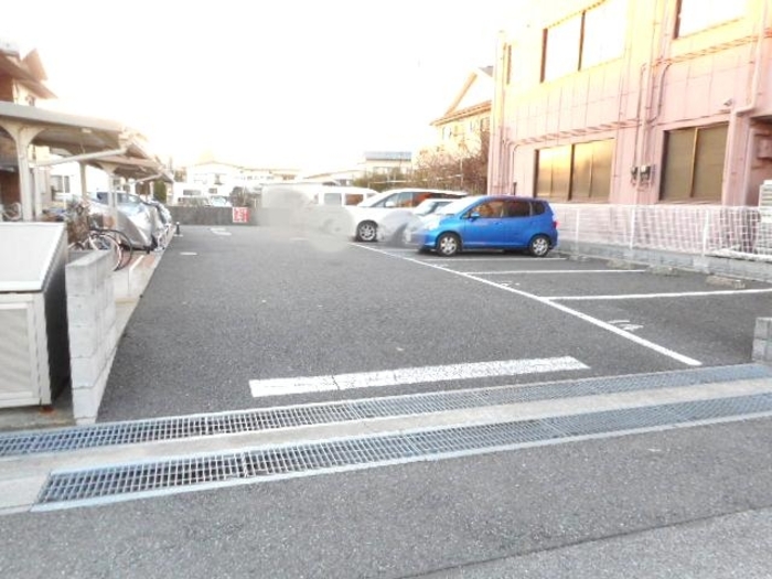 2/2 駐車場