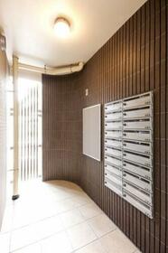 15/16 エントランス